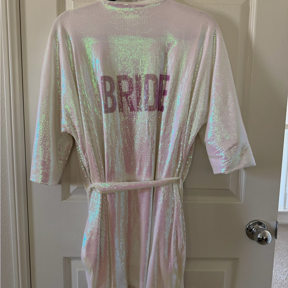 Iridescent Bride Robe Haley Paige - Picture 2 of 3